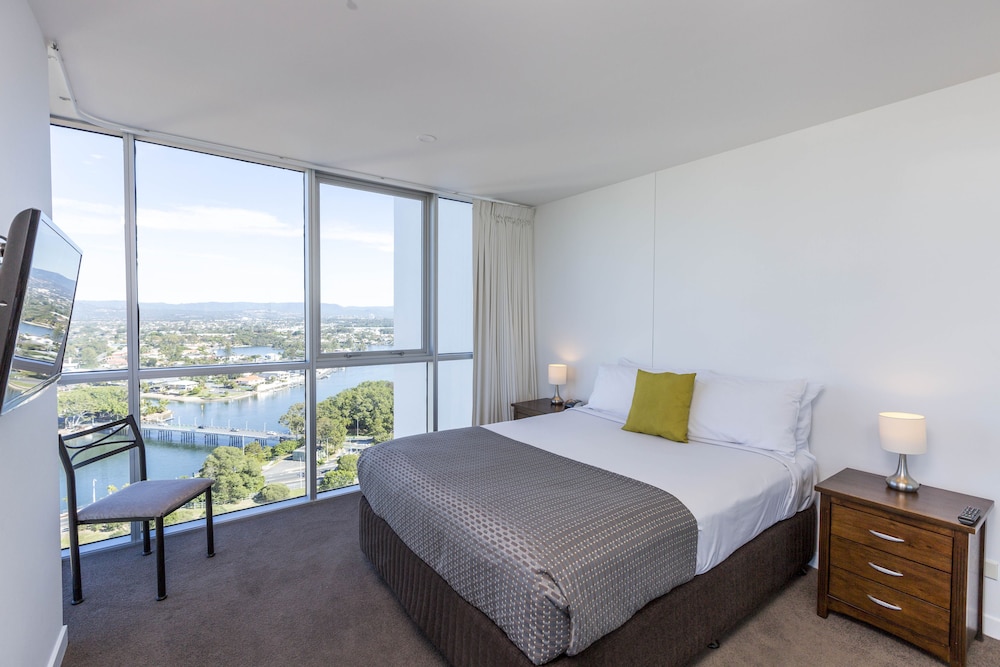 1 Bedroom Partial Ocean View photo 3