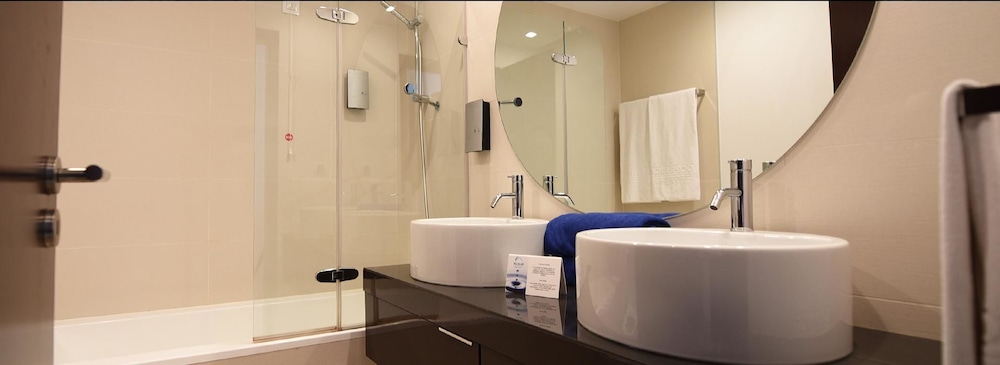 Townhome, 2 Bedrooms (2 Bathrooms / Main Building) photo 3