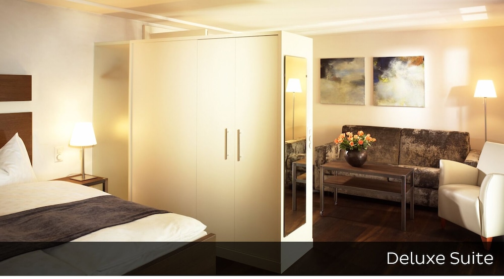 Deluxe Suite photo 3