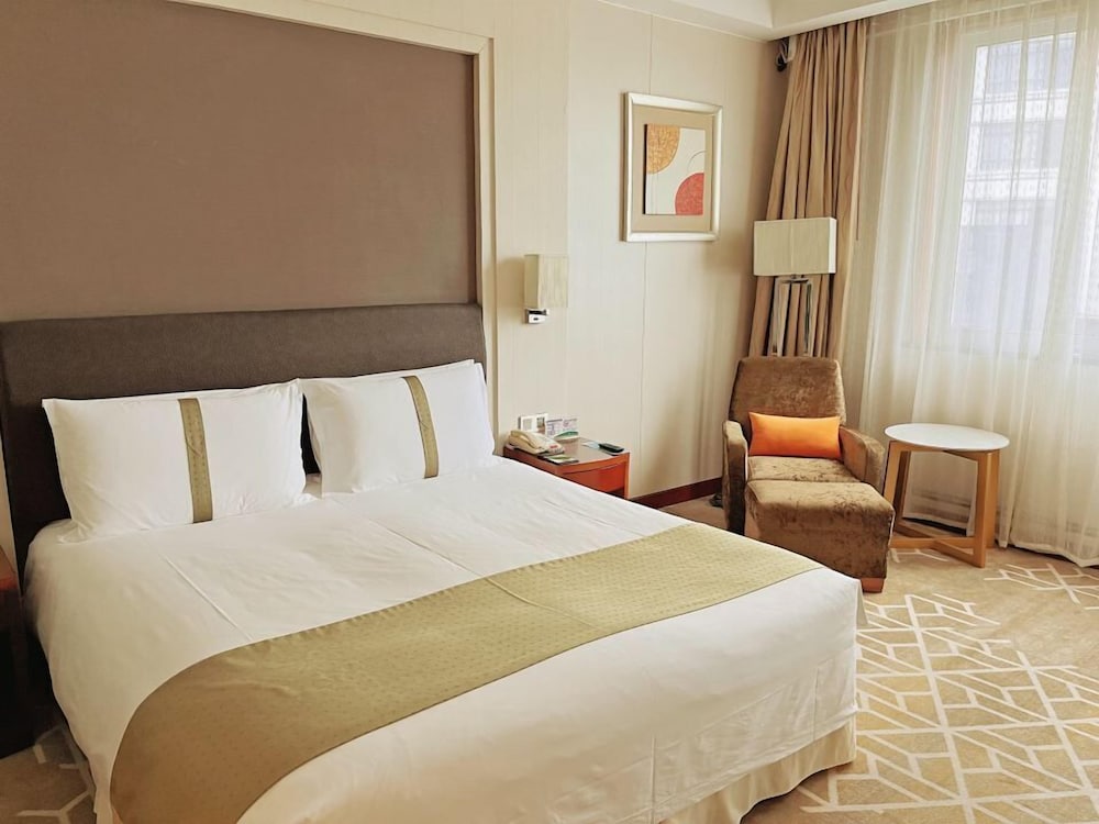 Basic Double or Twin Room, City View