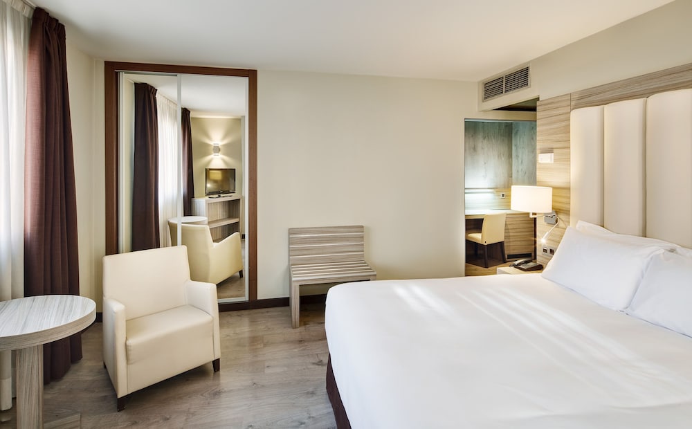 Standard Triple Room - Photo 2