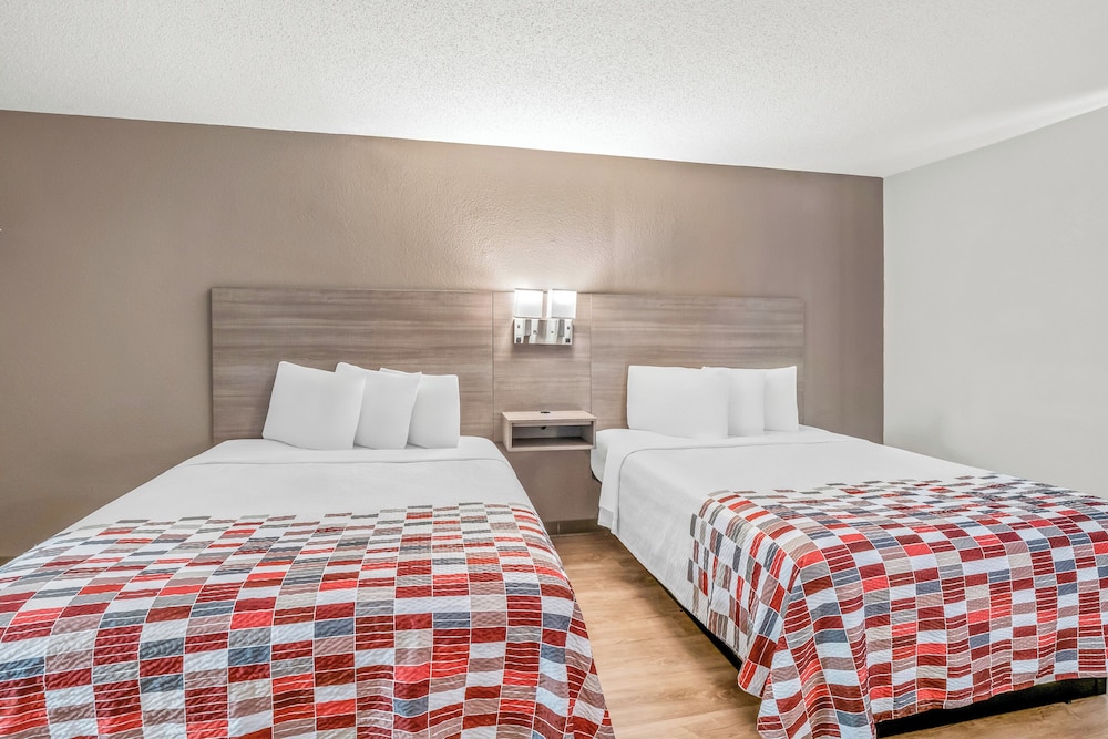 Deluxe Room, 2 Queen Beds, Accessible, Non Smoking
