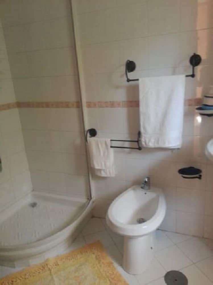 Basic Room photo 2