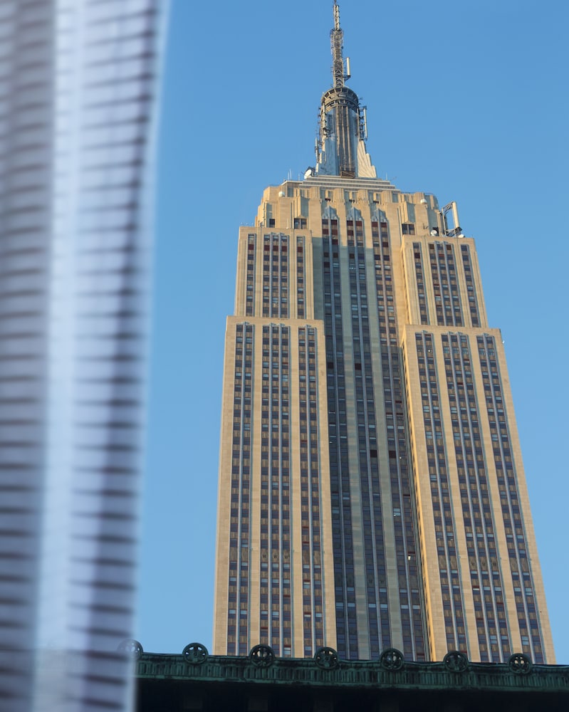Junior Suite, Club Lounge Access (Empire State View)