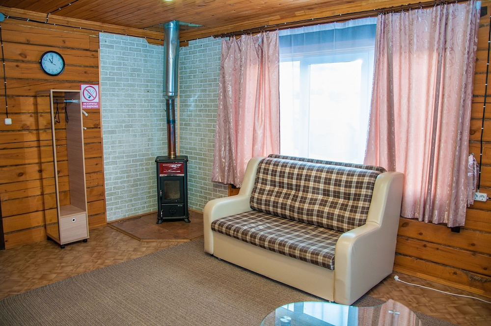 Deluxe Bungalow, Fireplace, Lake View photo 3