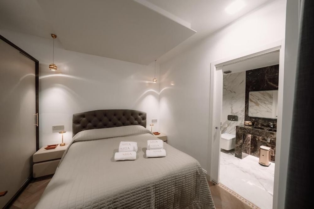 Comfort Double Room, Balcony, Courtyard View