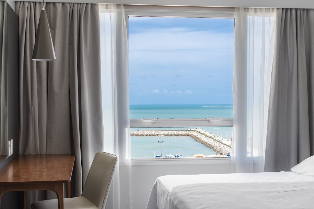 Superior Twin with Extra Bed, Ocean Front - Photo 6