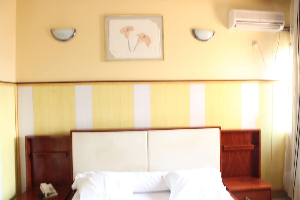 Single Room photo 1