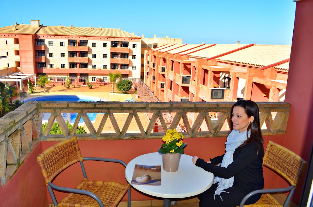 Apartment, 1 Bedroom, Pool View (4 pax)