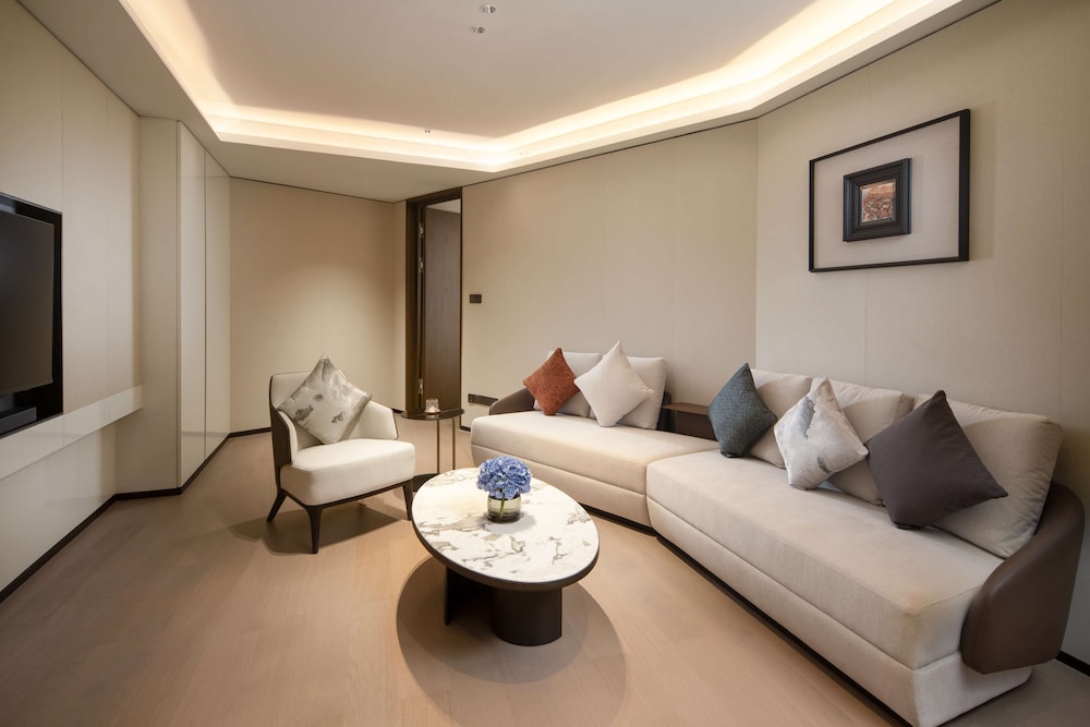 Junior Suite, 1 King Bed