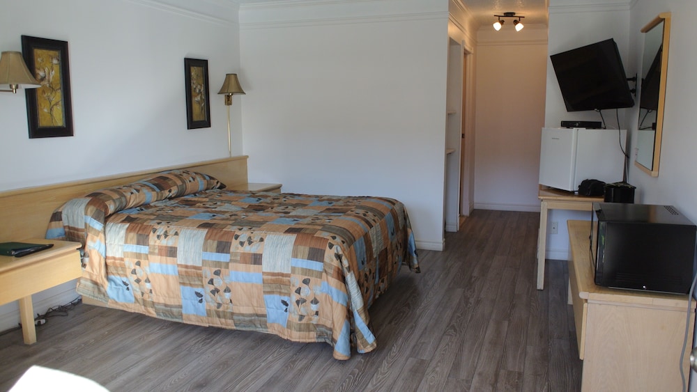 Superior Room, 1 Queen Bed, Non Smoking photo 1