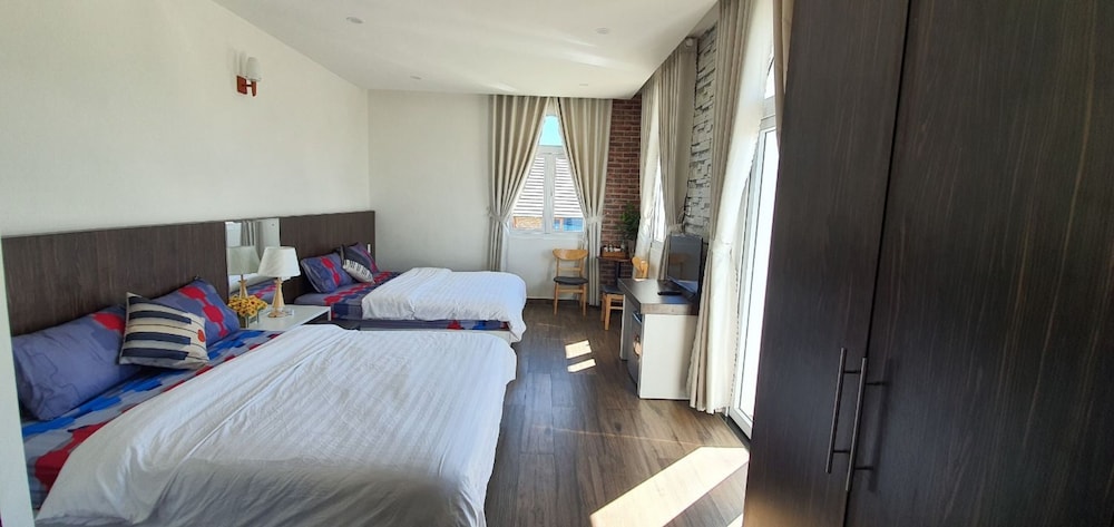 Deluxe Quadruple Room