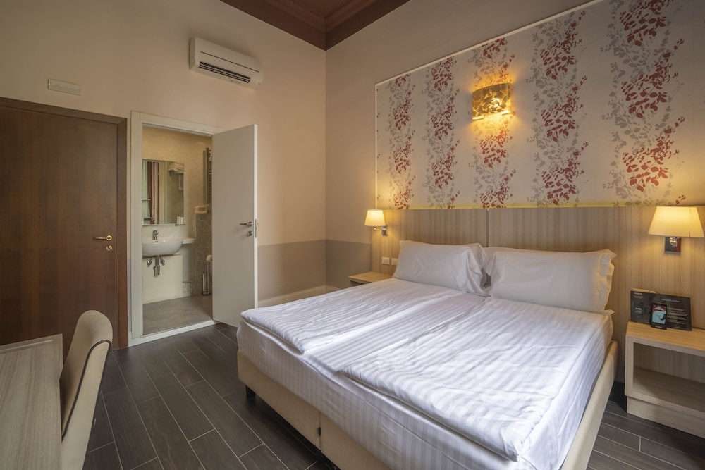 Basic Double or Twin Room photo 2
