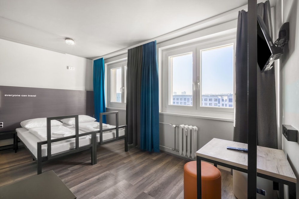 Twin Room - Photo 1