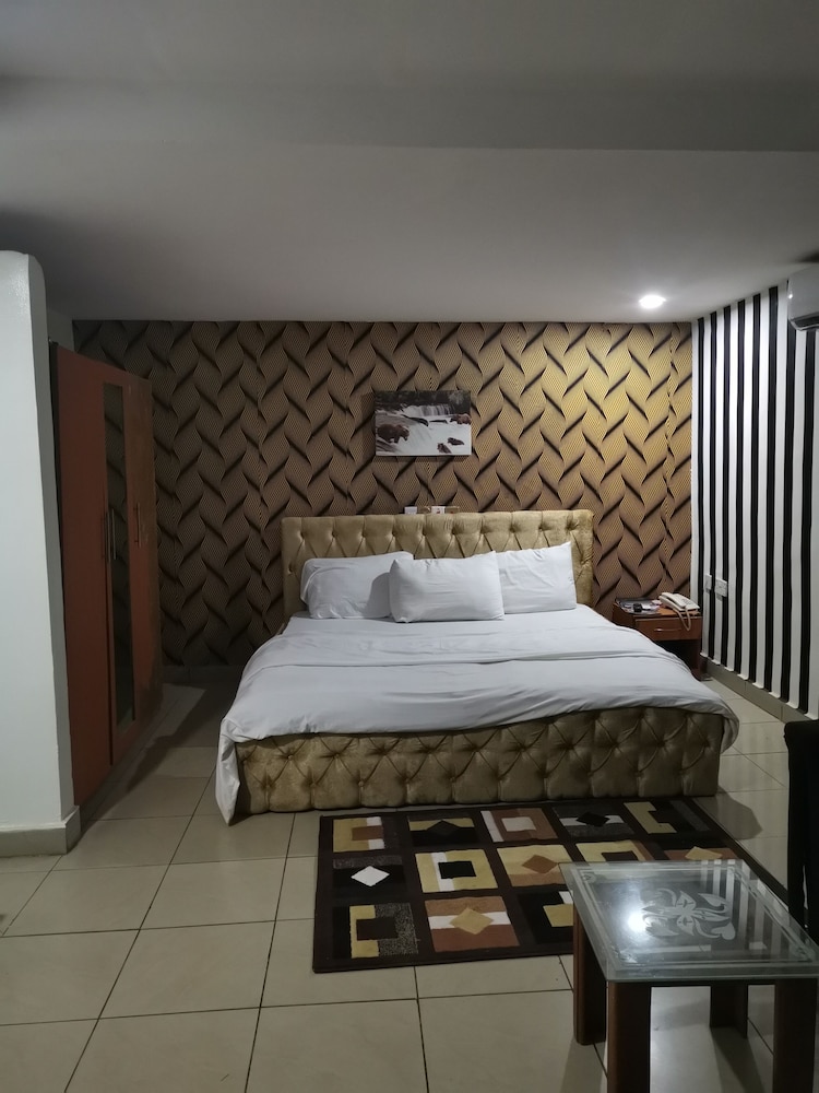Royal Room photo 2