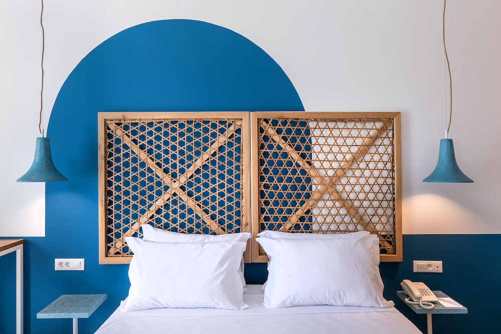 Double Room, Sea View (Sunset) - Photo 11