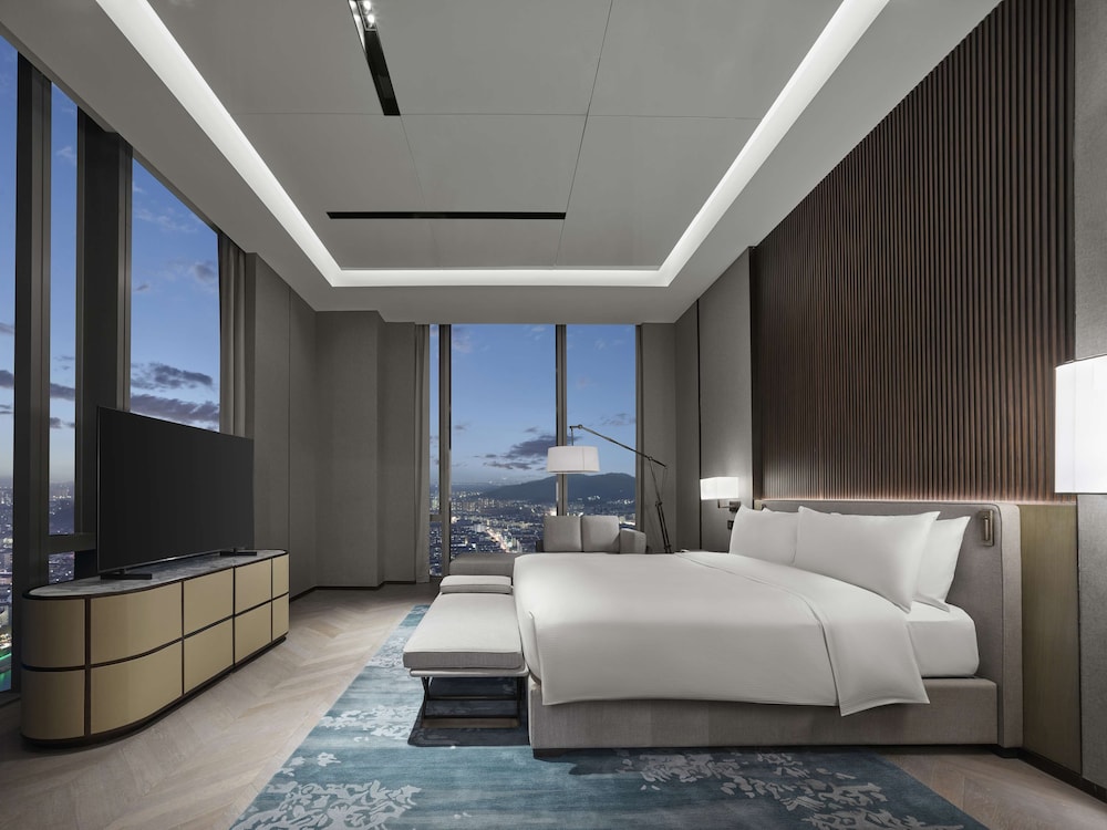 KING JUNIOR SUITE - Photo 1