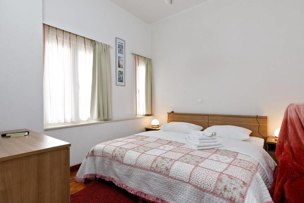 Double Room - Photo 5