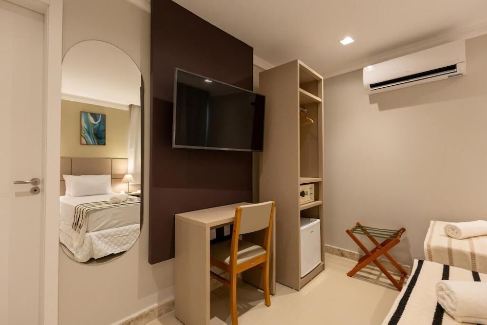 Basic Single Room, 2 Twin Beds photo 1
