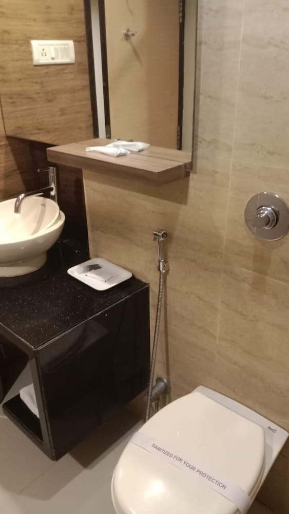 Executive Room - Photo 5