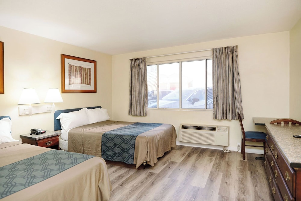 Standard Double Room - Photo 7