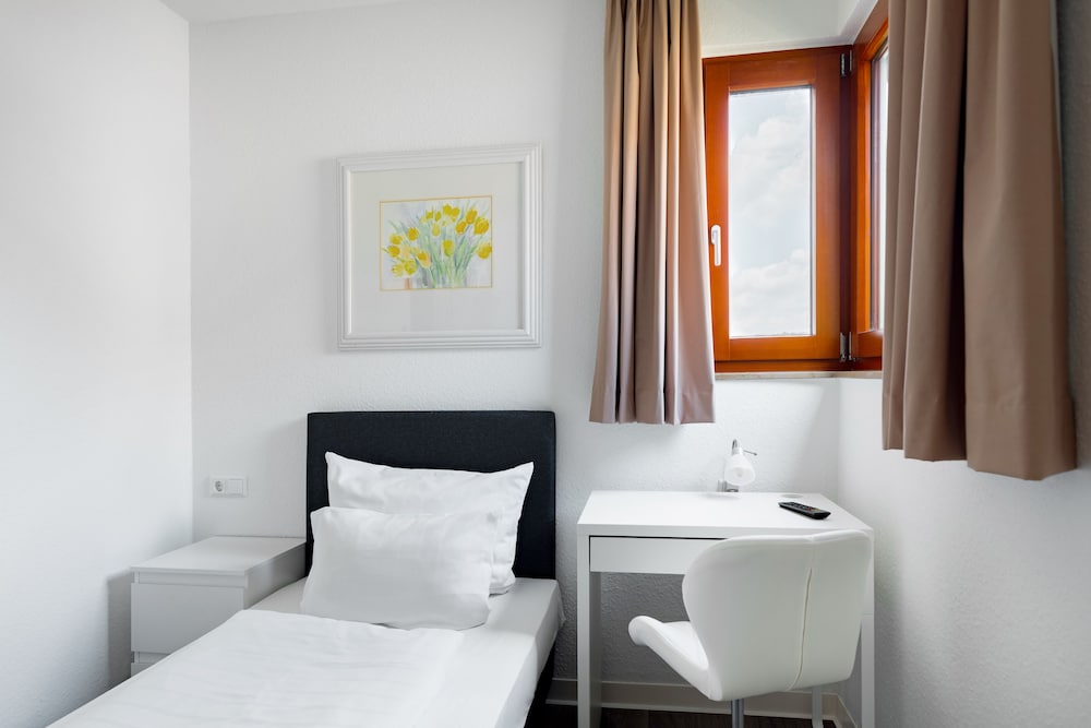Hotel Garni am Olgaeck Stuttgart - Photo 18