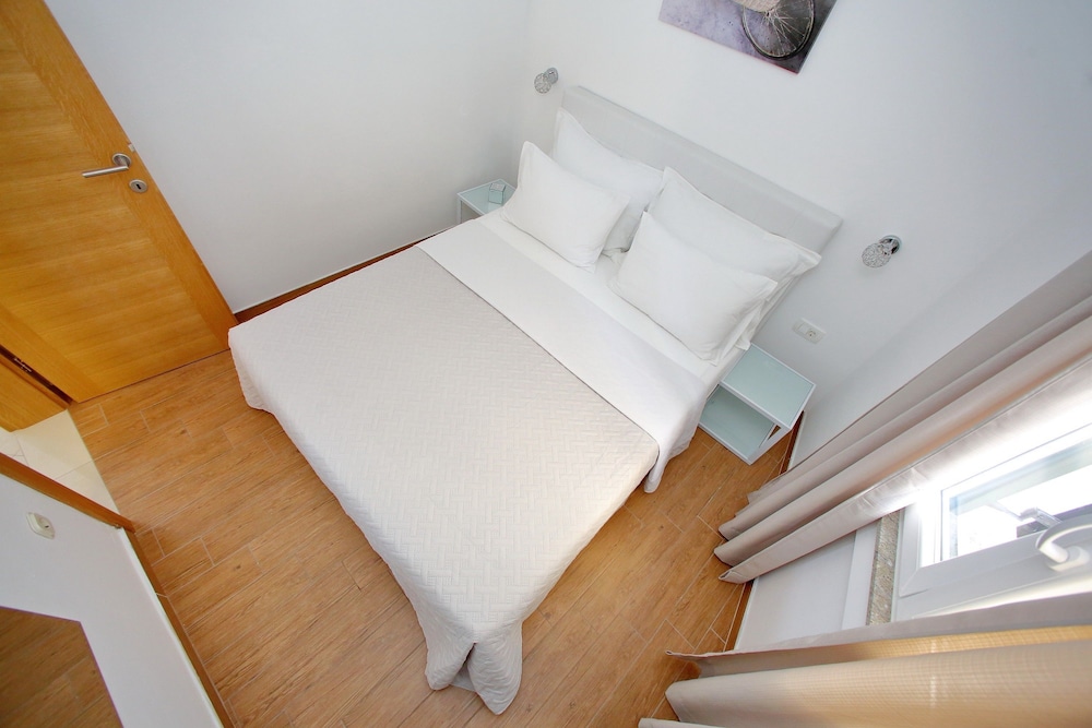 Apartment, 1 Bedroom, Sea View photo 2