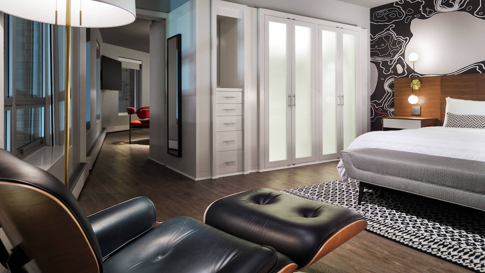 Suite (Hennepin) - Photo 1