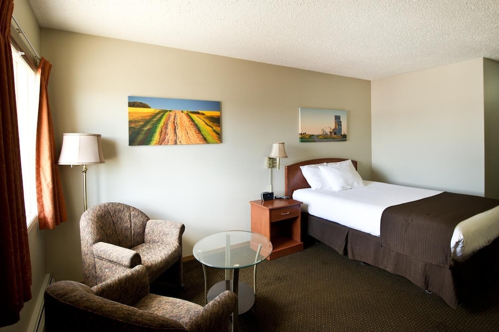 Deluxe Room, 1 Queen Bed photo 1