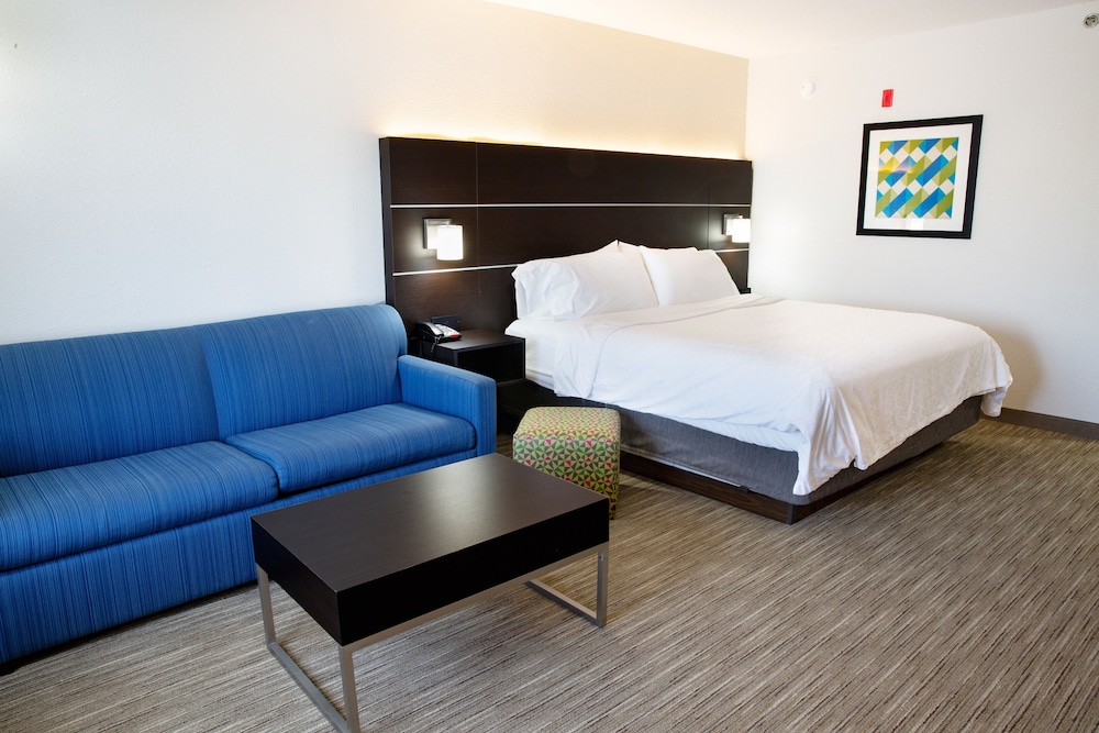 Standard Room, 1 King Bed with Sofa bed