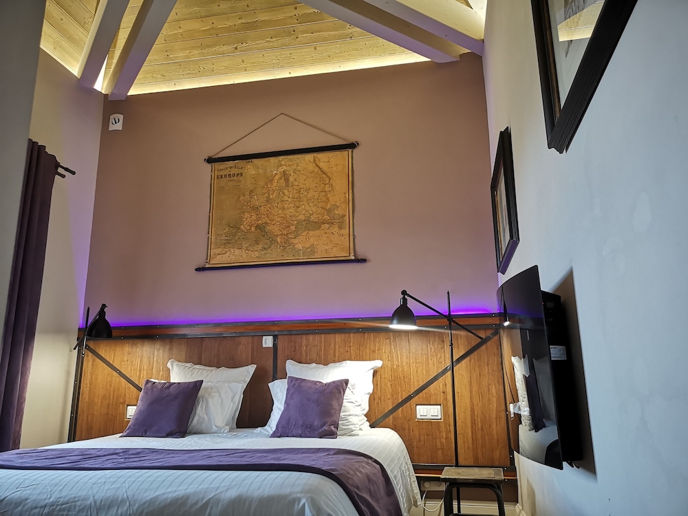 Deluxe Room, Private Bathroom (Courbet) photo 1