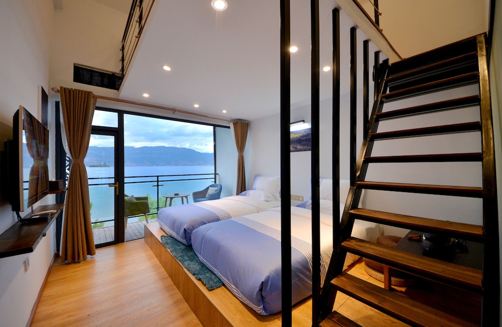 Family Loft, Lake View