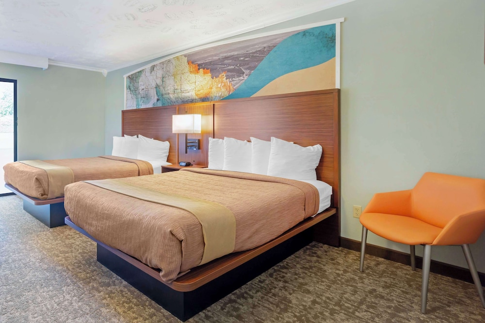 Standard Room, 2 Queen Beds, Non Smoking, Balcony