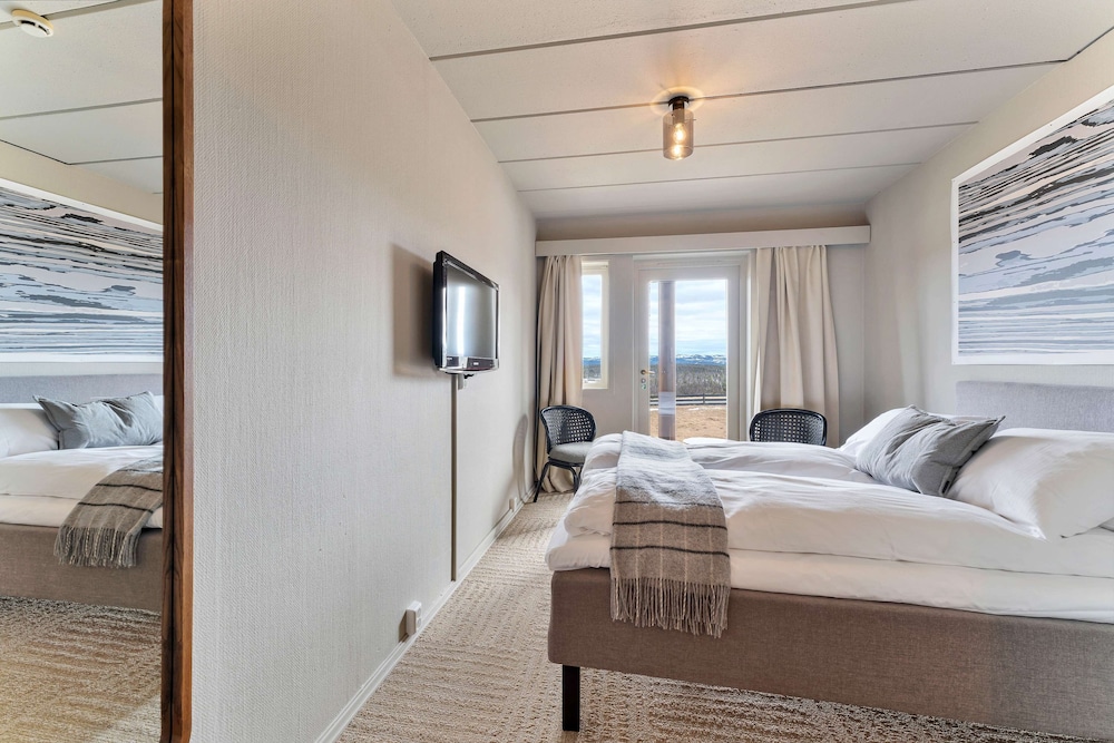 Standard Room, 2 Twin Beds, Non Smoking, Balcony photo 1