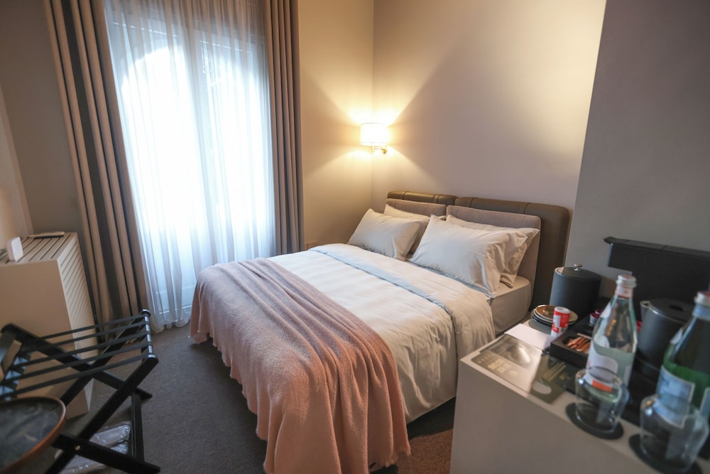 Standard Double Room, Garden View