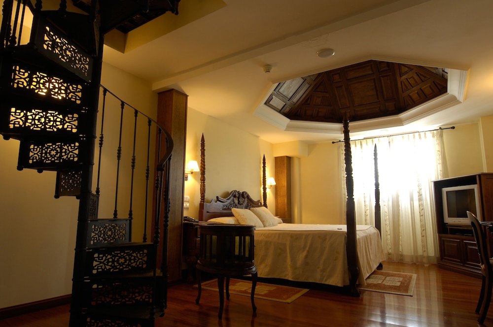 Junior Suite - Photo 1