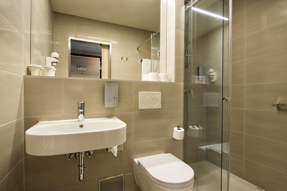 Double Room - Photo 6