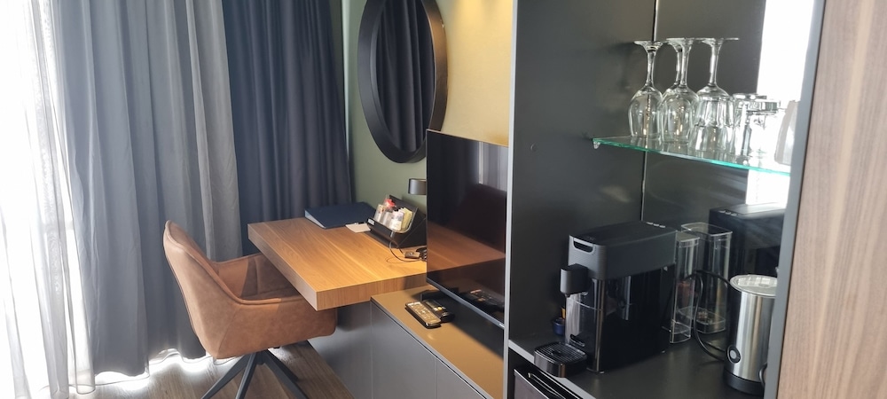 King Standard Room - Photo 7