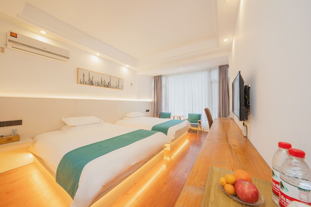Classic Double Room, Mountain View
