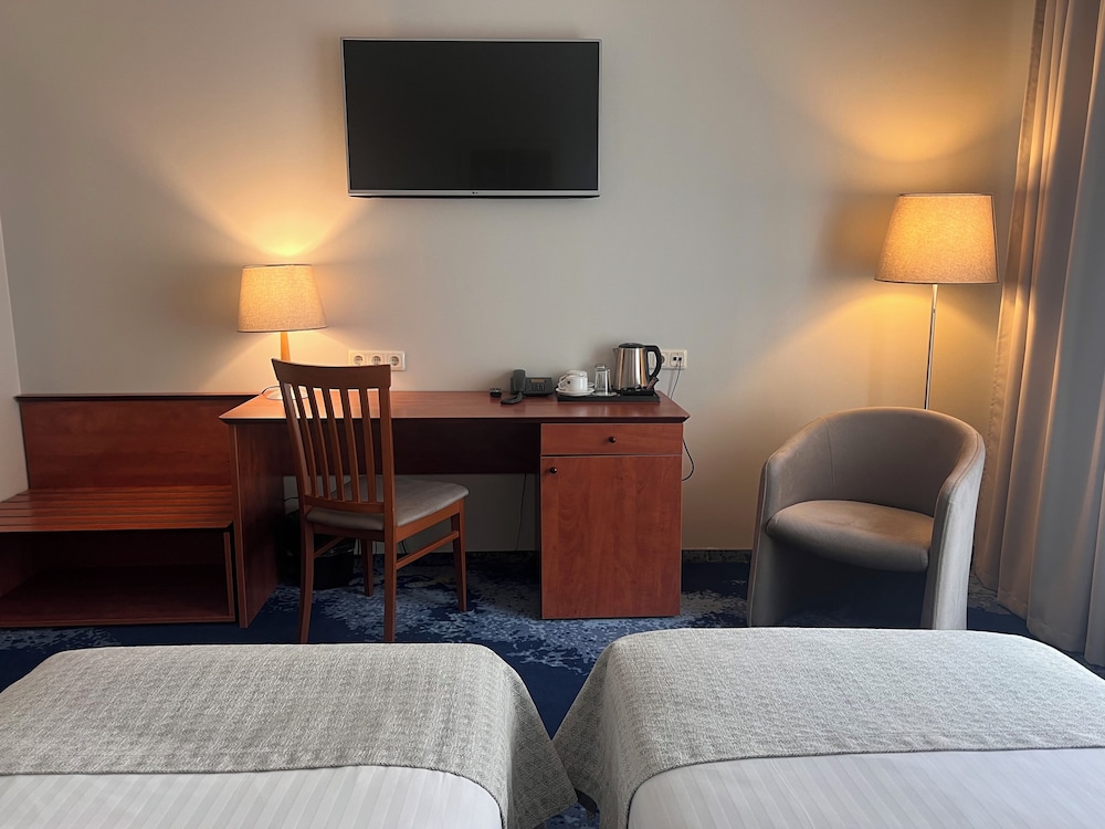 Standard Twin Room, 2 Twin Beds, Non Smoking, City View photo 3
