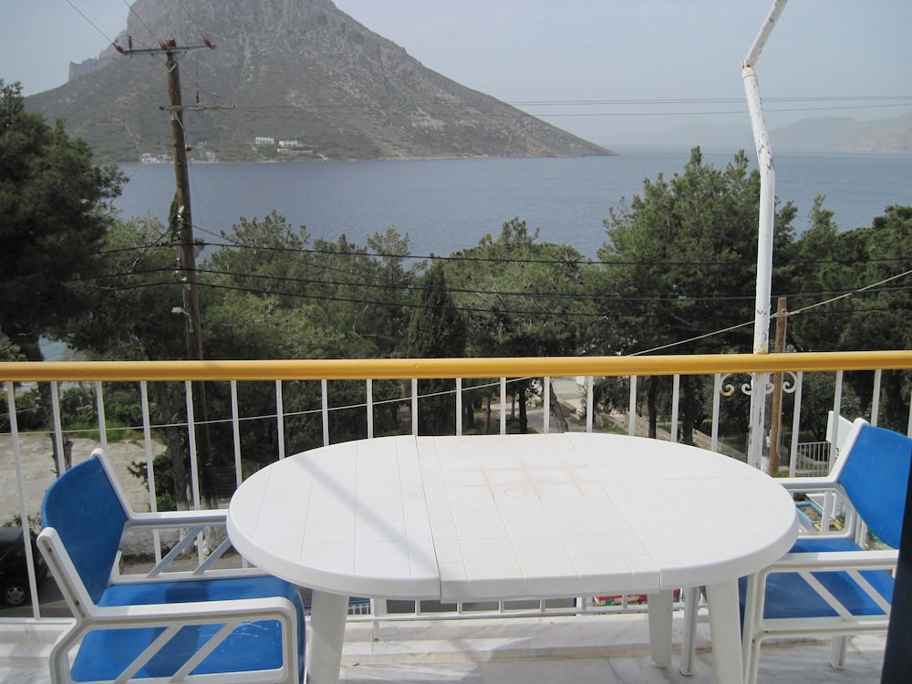 Family Apartment, 2 Bedrooms, Kitchenette, Sea View - Photo 10