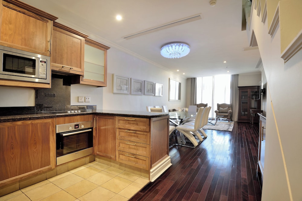 Luxury Apartment photo 2