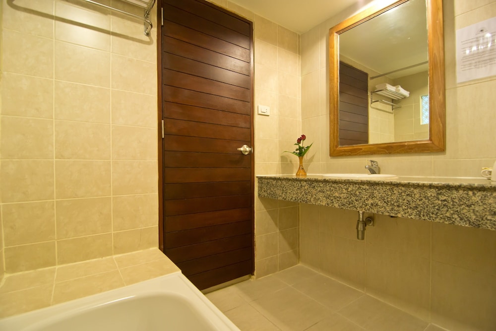 Deluxe Room - Photo 4