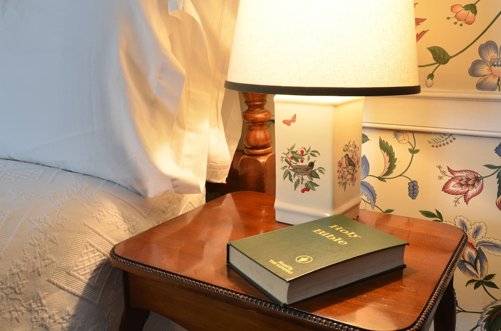 Standard Suite, Private Bathroom (James Madison) photo 2