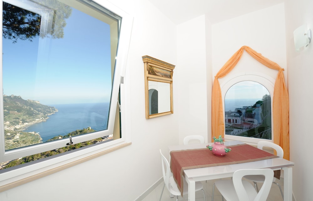 Deluxe Apartment, 2 Bedrooms, 2 Bathrooms, Sea View