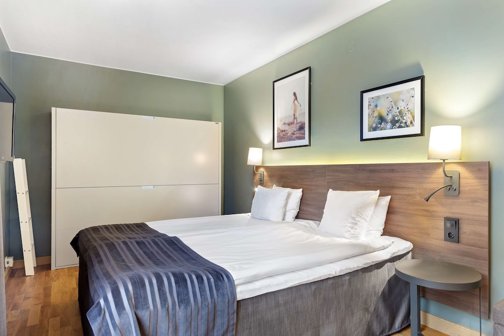 Family Room, Multiple Beds, Non Smoking photo 1