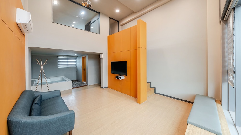 Basic Room, 1 Bedroom (Room B301 (Couple/Family Room)) - Photo 1