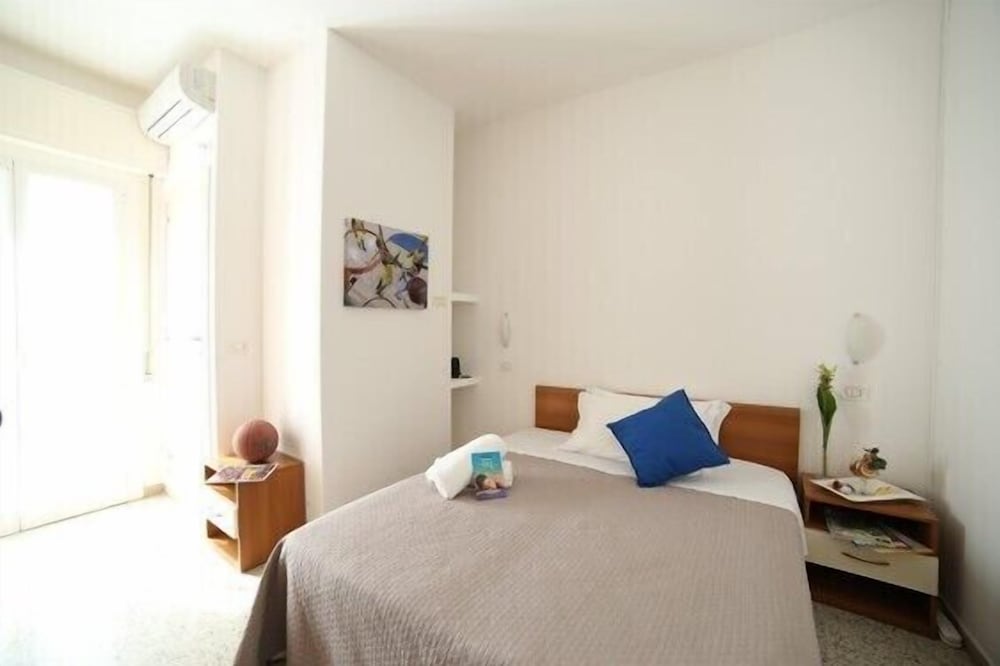 Standard Double Room photo 1