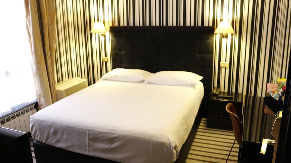 Standard Single Room - Photo 3