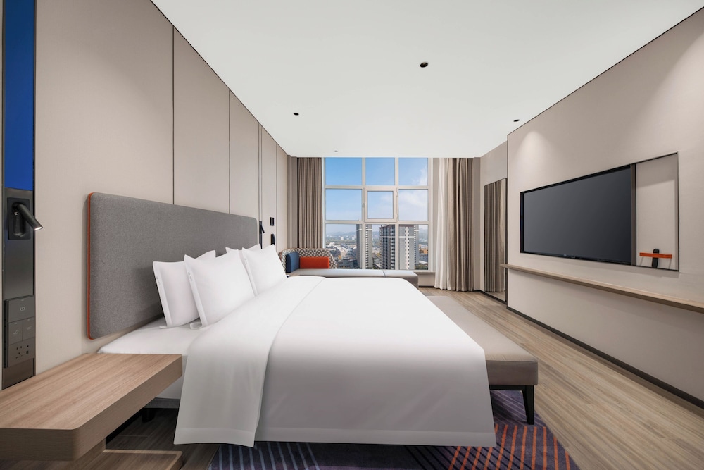 Suite, 1 Bedroom, Balcony photo 3